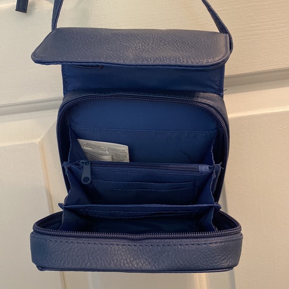 New Navy Blue Cross Body Bag by Avon - Picture 3 of 4